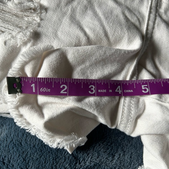 Distressed White Jean Shorts - Picture 5 of 7